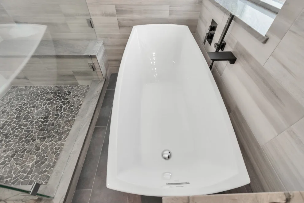 Tomball Main Bathroom by Big City Construction Co - Photo 10