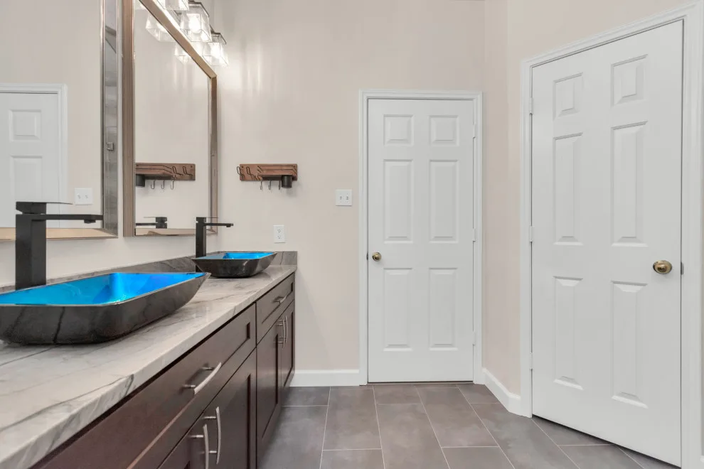 Tomball Main Bathroom by Big City Construction Co - Photo 9