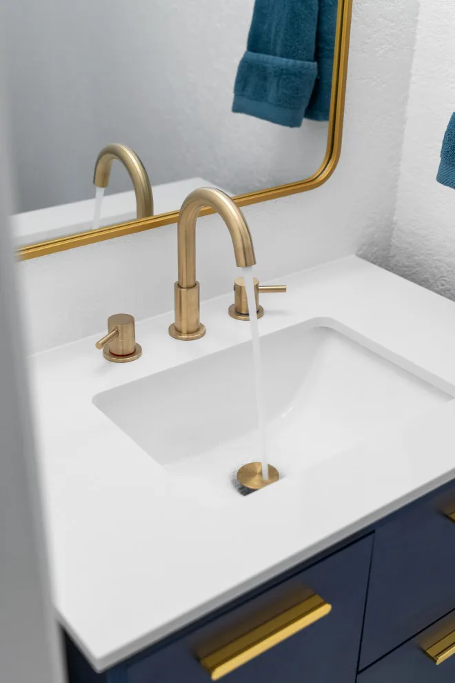 Tracy's Powder Room by Solid Kitchen & Bath - Photo 4