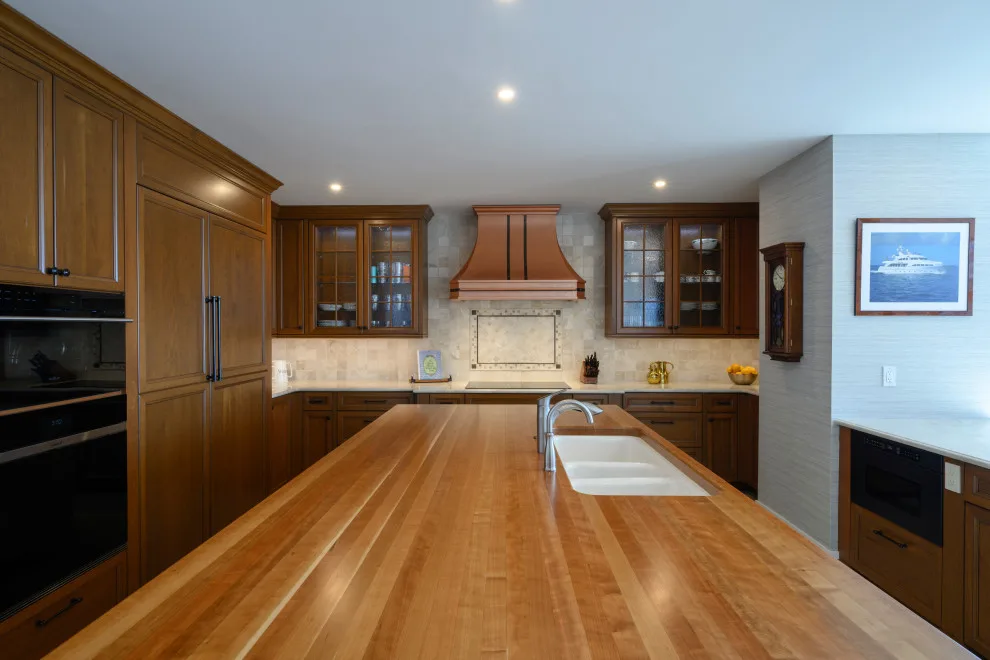 Classic Kitchen and Outdoor Cooking Area by Allied Kitchen, Bath, Home And Outdoor Living - Photo 3