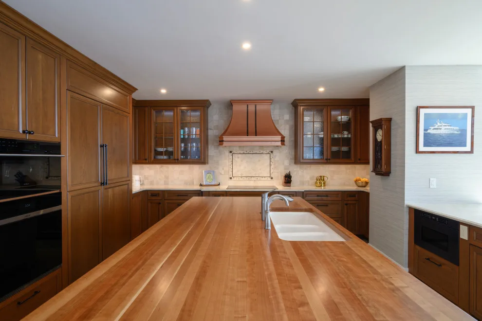 Classic Kitchen and Outdoor Cooking Area by Allied Kitchen, Bath, Home And Outdoor Living - Photo 8