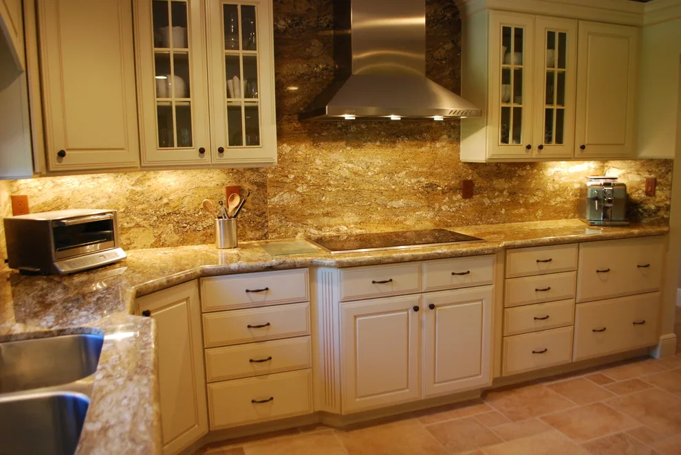 Classic Kitchen in Hammock Oaks Coral Gables by Eleet Fine American Cabinetry - Photo 2