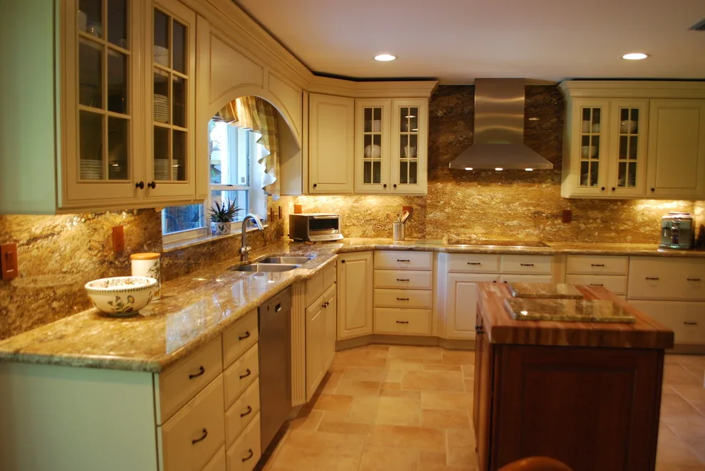 Classic Kitchen in Hammock Oaks Coral Gables by Eleet Fine American Cabinetry - Photo 7