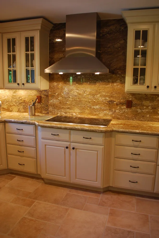 Classic Kitchen in Hammock Oaks Coral Gables by Eleet Fine American Cabinetry - Photo 9