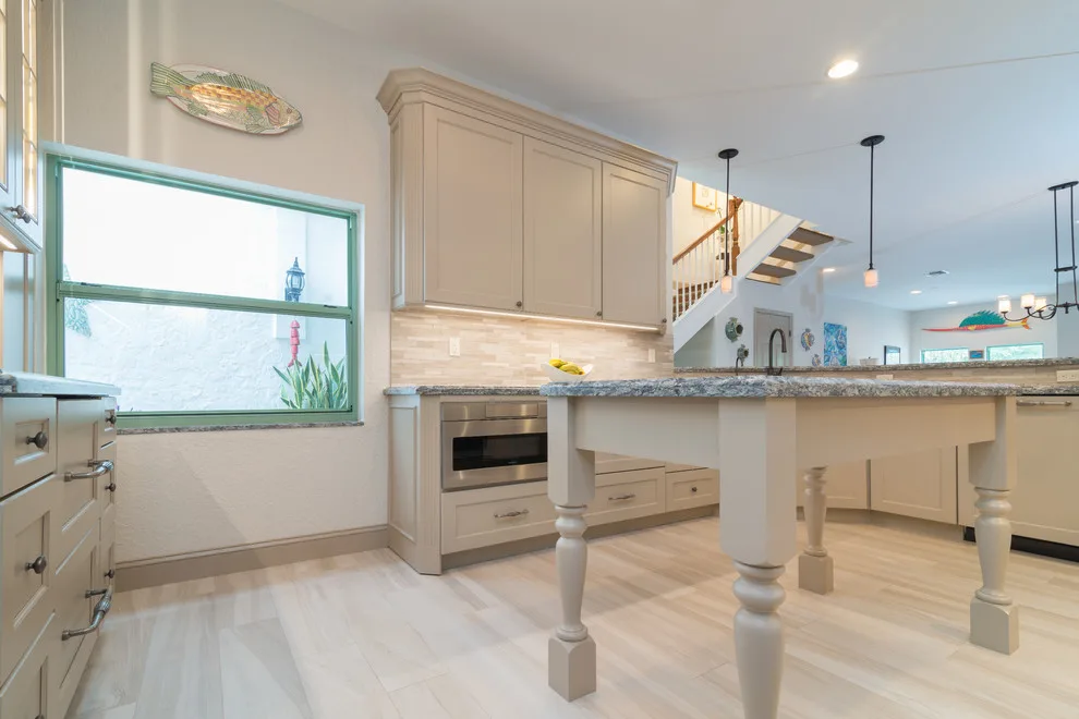 Fort Lauderdale Traditional Kitchen Renovation by Allied Kitchen, Bath, Home And Outdoor Living - Photo 4