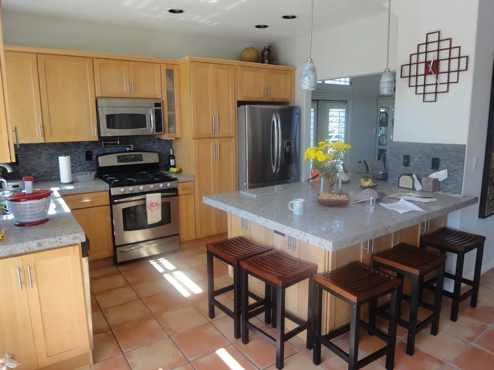 Modern Gray Touch in a Thousand Oaks Traditional Kitchen by Metropolis Drafting And Construction Inc - Photo 3