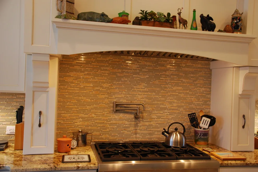 Classic Kitchen with Range Hood by Eleet Fine American Cabinetry - Photo 13