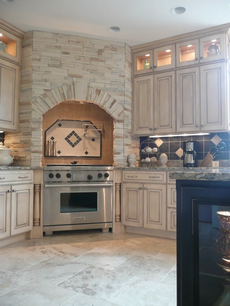 Classic Kitchen with Stone Vent Hood by Callier & Thompson Kitchens, Baths And Appliances - Photo 2