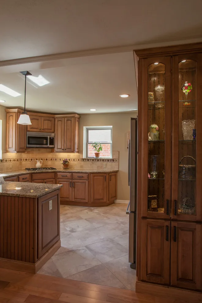 Classic Maple Kitchen by Callier & Thompson Kitchens, Baths And Appliances - Photo 6