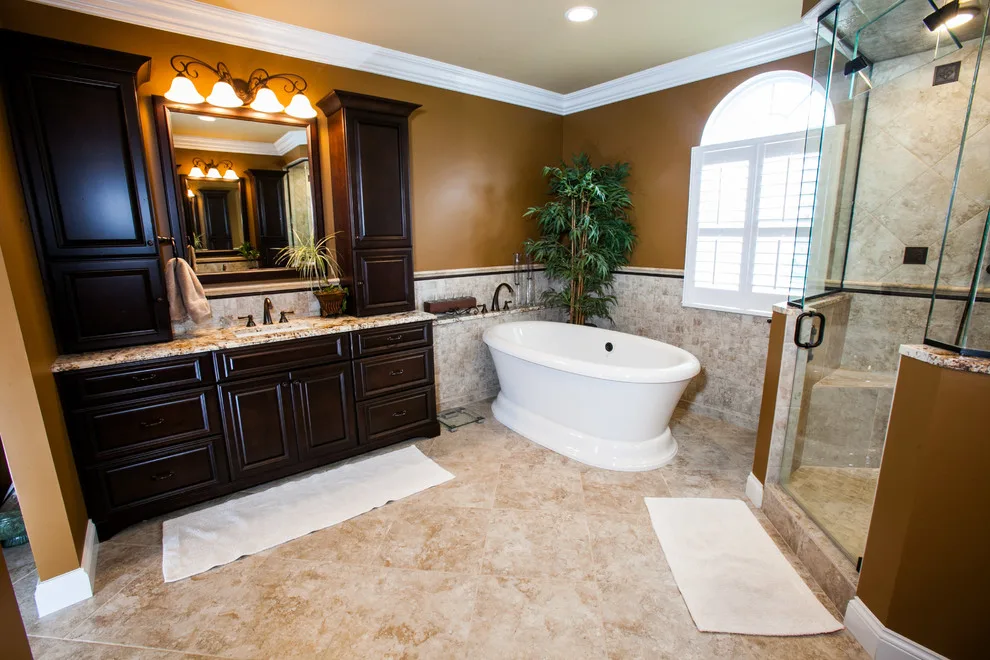 Classic Master Bathroom by Callier & Thompson Kitchens, Baths And Appliances - Photo 2