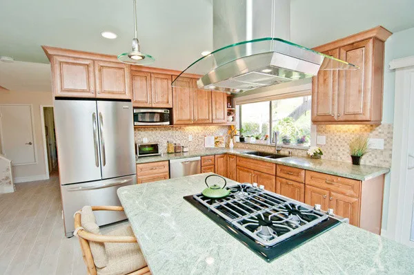 Coastal Transition Kitchen Design by Kaminskiy Design And Remodeling - Photo 3