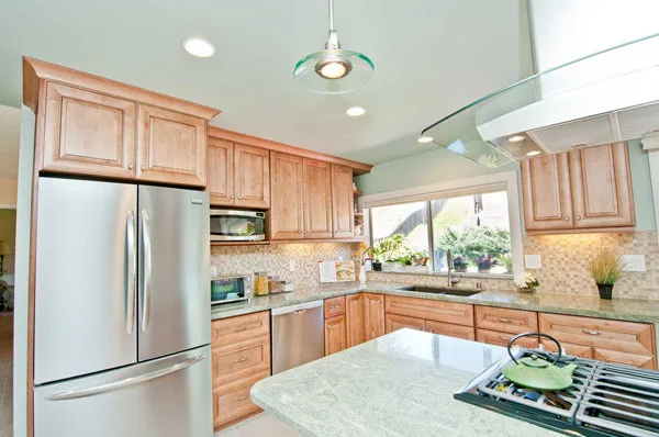 Coastal Transition Kitchen Design by Kaminskiy Design And Remodeling - Photo 4