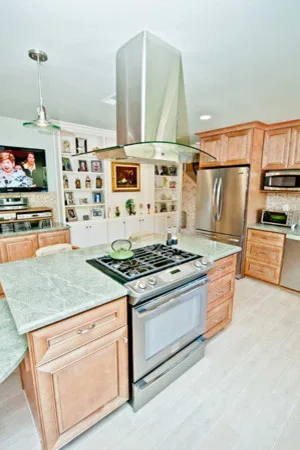Coastal Transition Kitchen Design by Kaminskiy Design And Remodeling - Photo 8