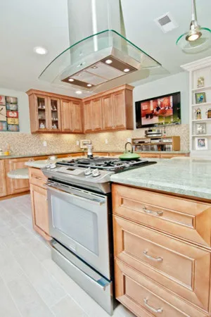 Coastal Transition Kitchen Design by Kaminskiy Design And Remodeling - Photo 6