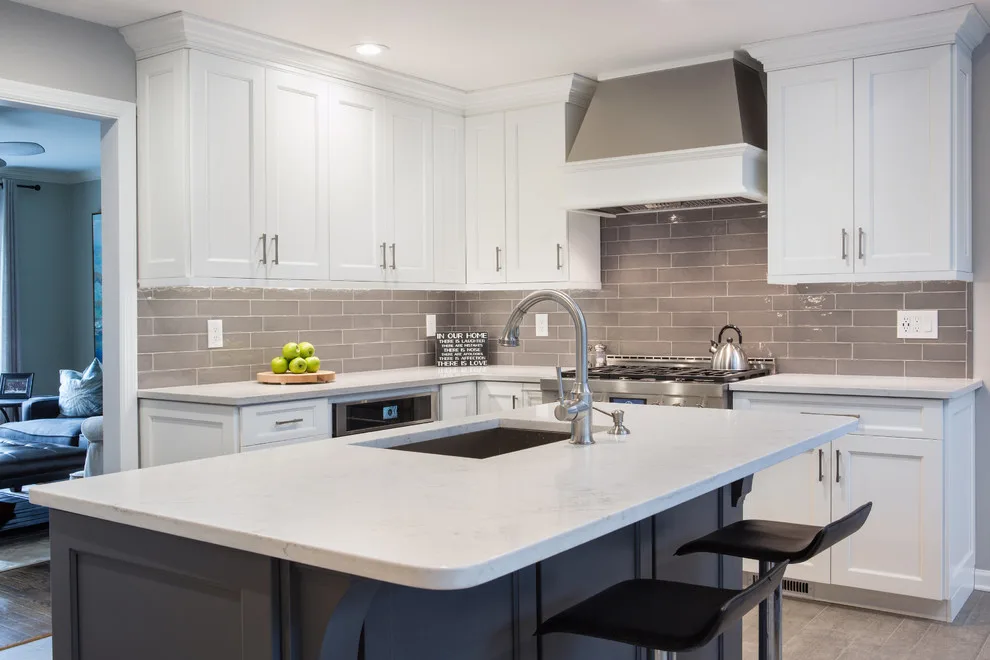 Contrasting Transitional Kitchen by Robinwood Kitchens - Photo 3