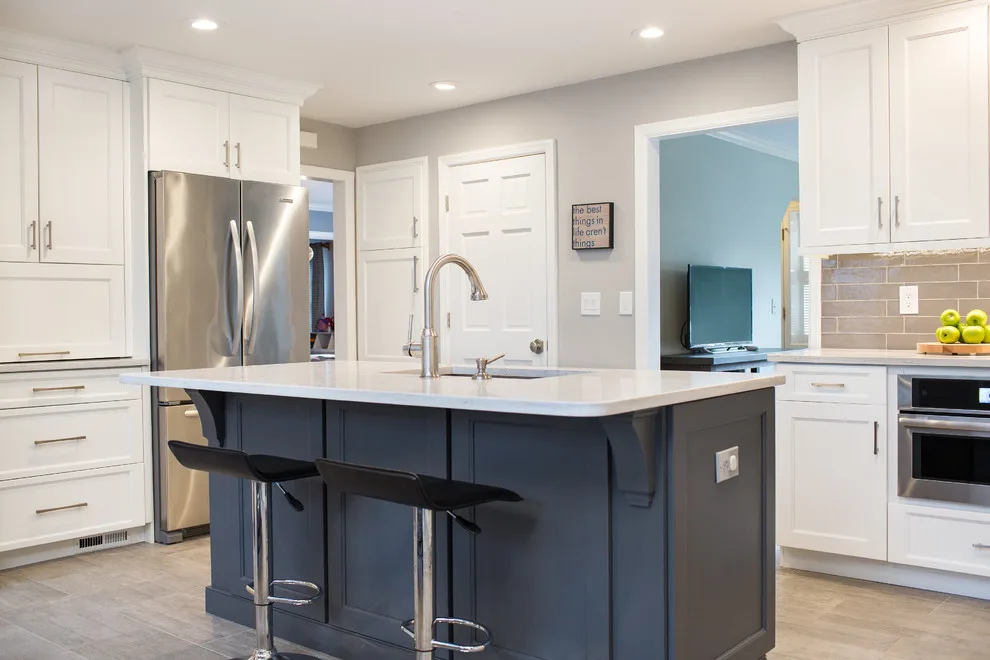 Contrasting Transitional Kitchen by Robinwood Kitchens - Photo 13