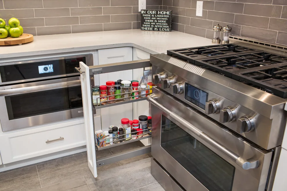 Contrasting Transitional Kitchen by Robinwood Kitchens - Photo 2