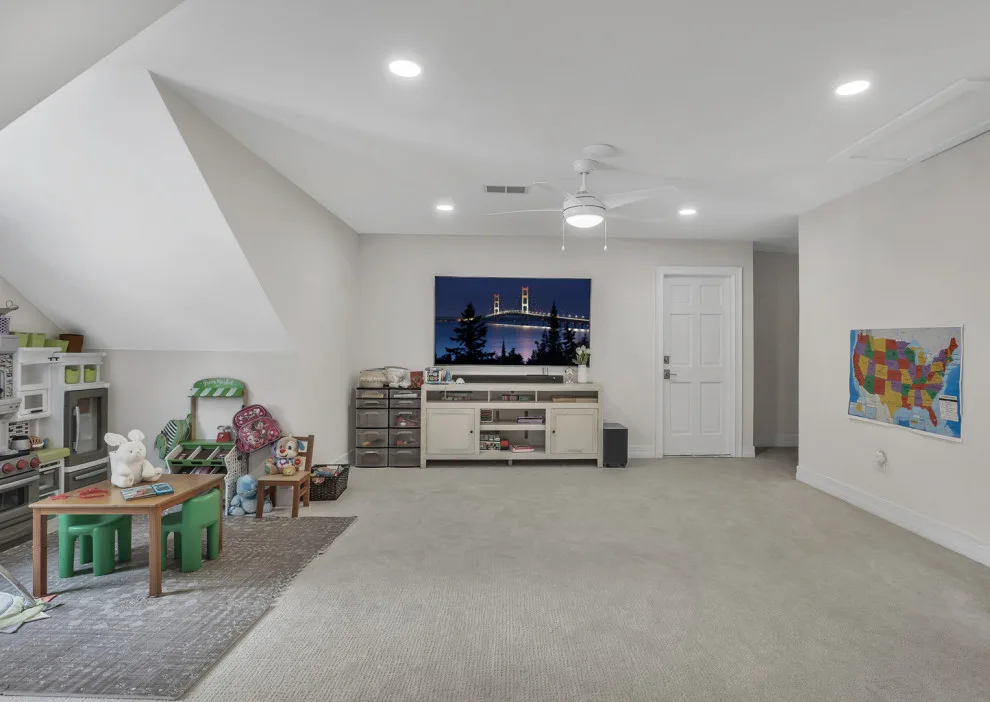 Country Home for Families by BeeTree Homes - Photo 25