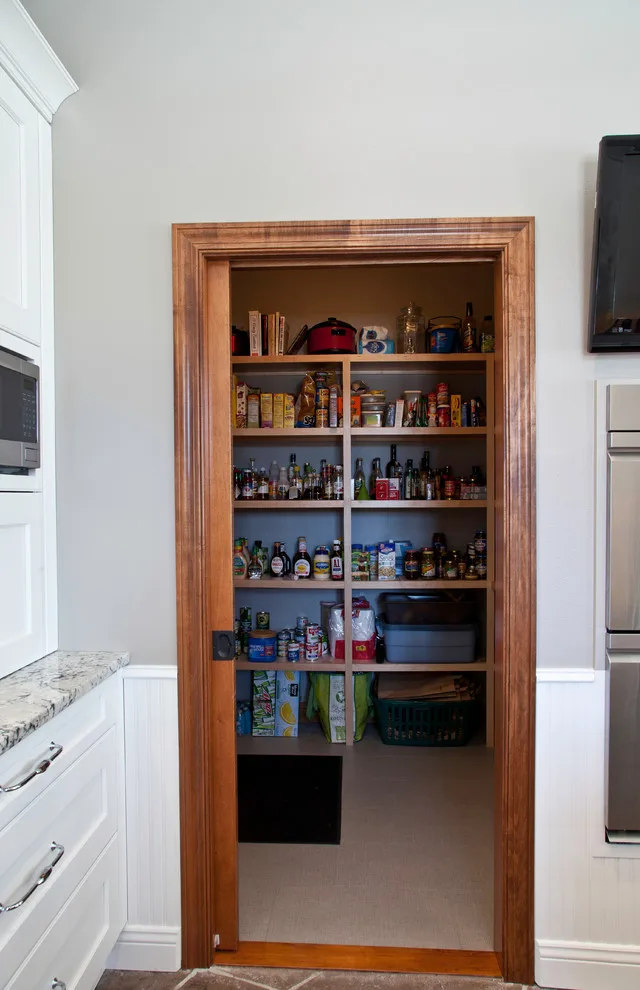 Lakefront Cottage Kitchen for Transitional Living by Dream House Dream Kitchens - Photo 6