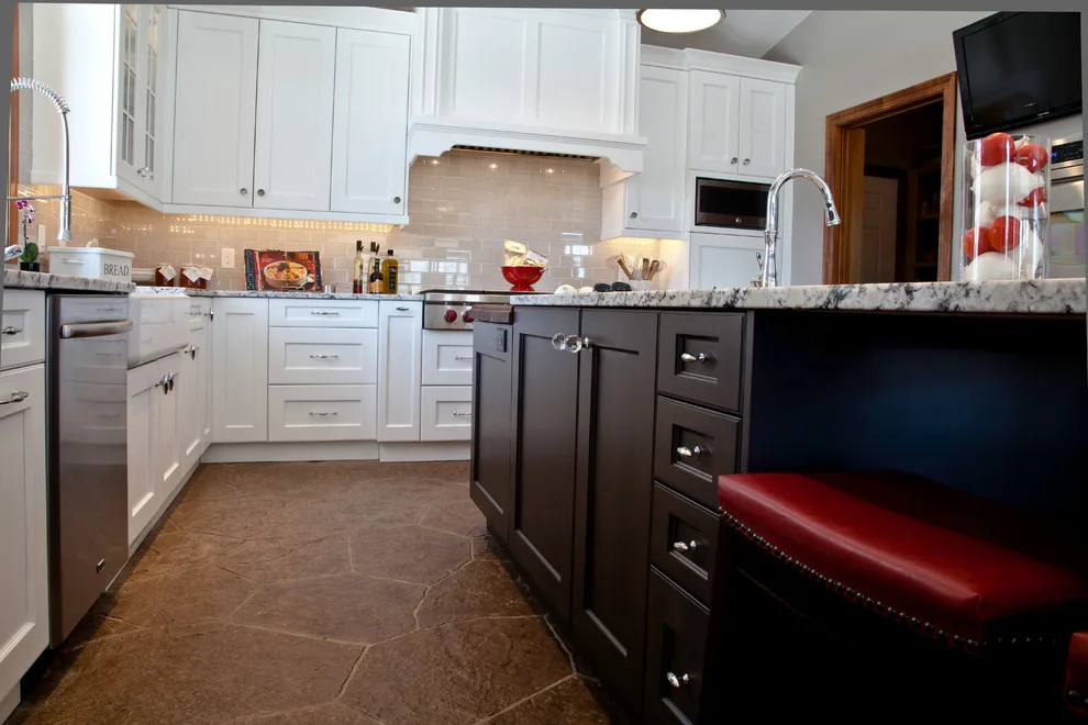 Lakefront Cottage Kitchen for Transitional Living by Dream House Dream Kitchens - Photo 19