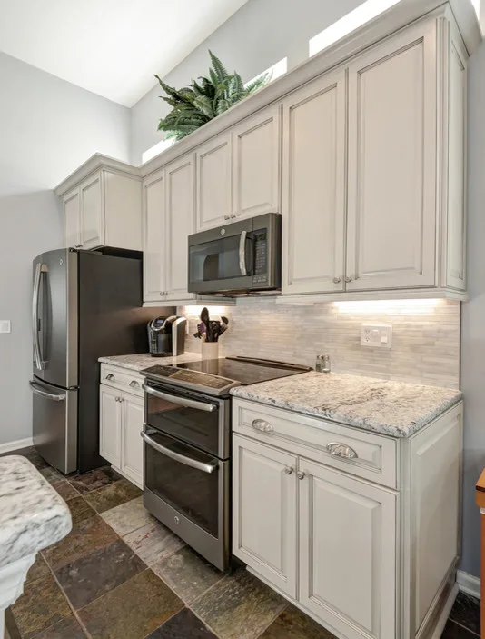 Tru Cabinetry Kitchen 16 by Kitchens, Baths & Beyond - Photo 4