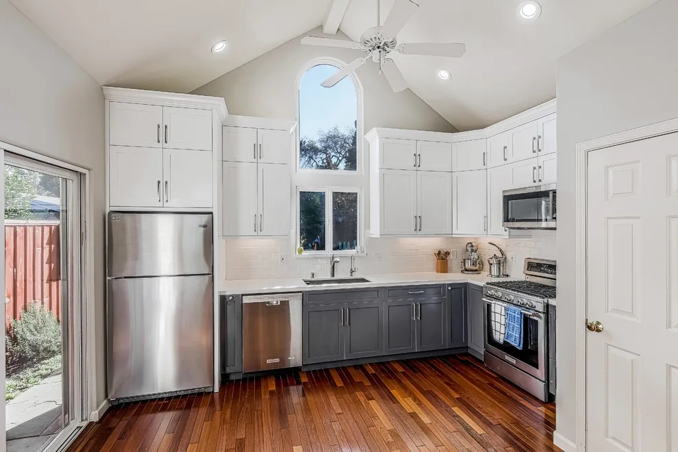 Two-Tone Cabinet Kitchen Renovation in Mountain View by Visionary Home Remodeling Inc. - Photo 5