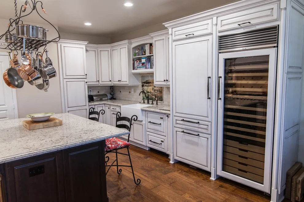 Dual Hue Kitchens by Kitchens Etc. Of V.C. - Photo 5