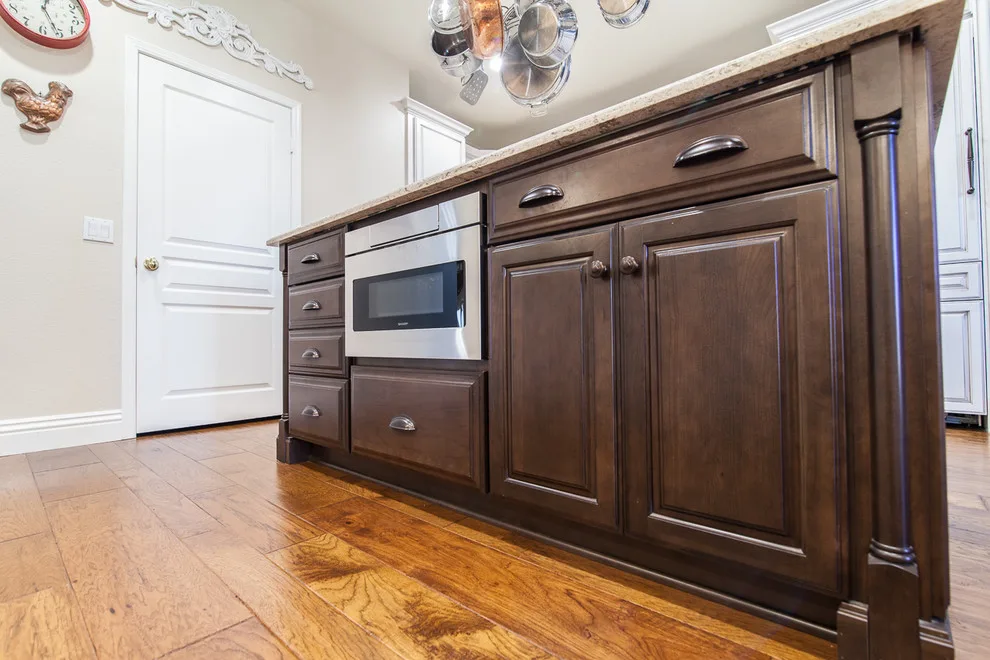Dual Hue Kitchens by Kitchens Etc. Of V.C. - Photo 14
