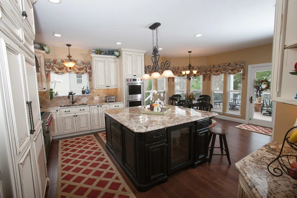 Dual Color Kitchen by Callier & Thompson Kitchens, Baths And Appliances - Photo 2