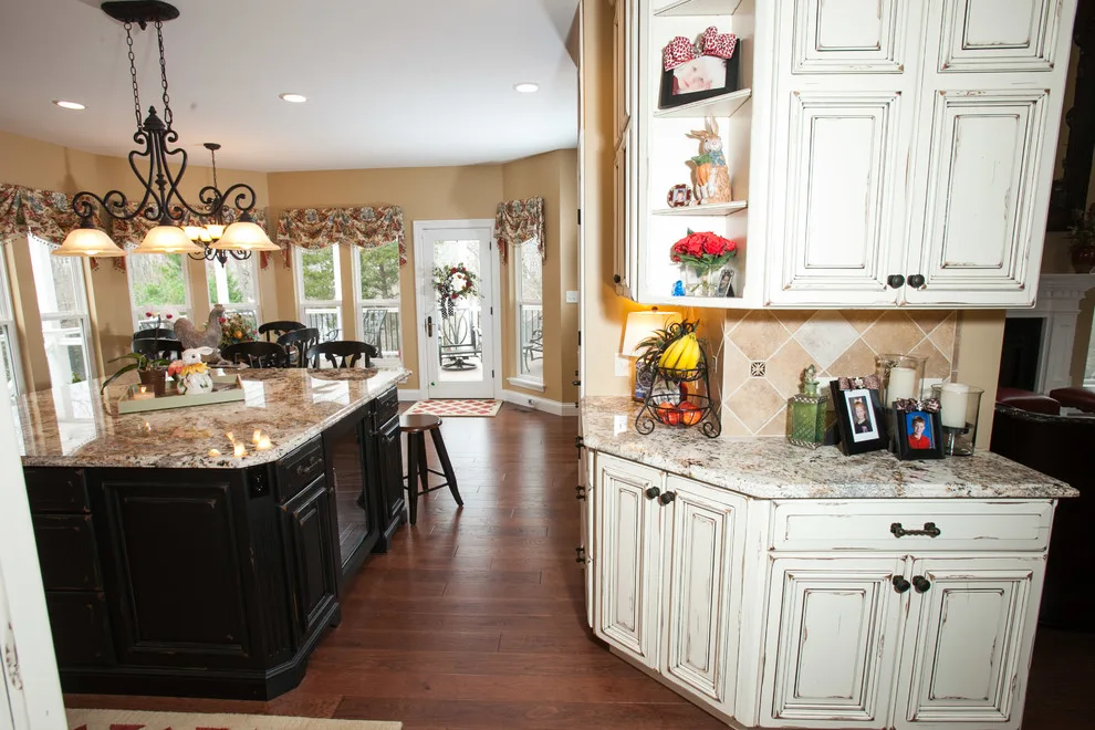 Dual Color Kitchen by Callier & Thompson Kitchens, Baths And Appliances - Photo 4