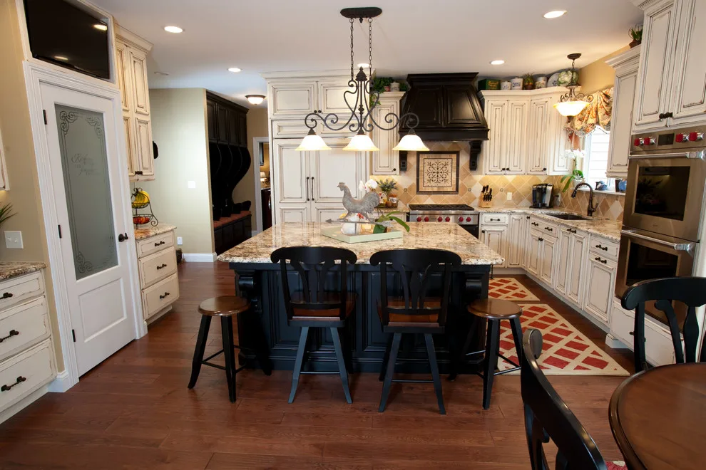 Dual Color Kitchen by Callier & Thompson Kitchens, Baths And Appliances - Photo 3