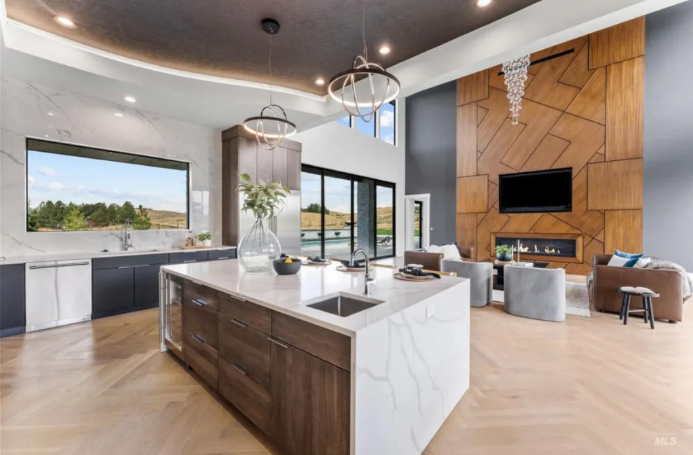 Supreme Glass Residence by Eleet Fine American Cabinetry - Photo 2