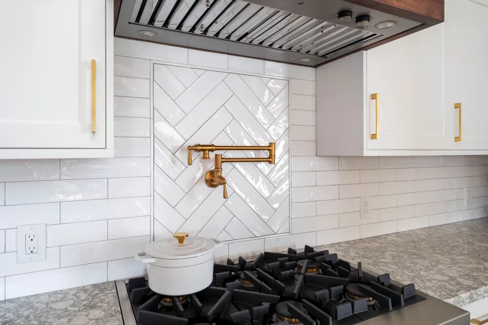Radiant and Stylish Makeover for this Palmdale Kitchen by Lenton Company, Inc. - Photo 12