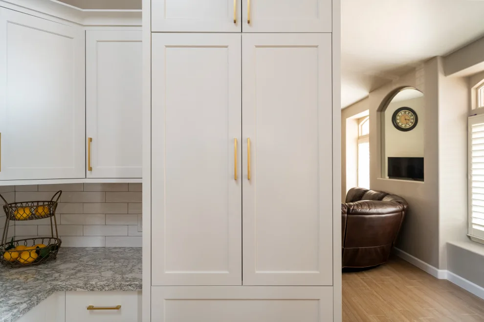 Radiant and Stylish Makeover for this Palmdale Kitchen by Lenton Company, Inc. - Photo 8