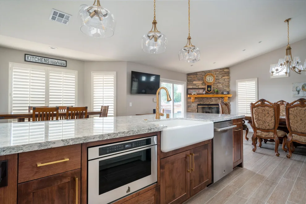 Radiant and Stylish Makeover for this Palmdale Kitchen by Lenton Company, Inc. - Photo 6