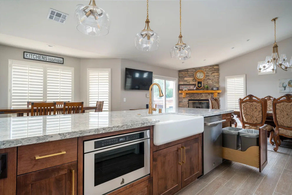 Radiant and Stylish Makeover for this Palmdale Kitchen by Lenton Company, Inc. - Photo 5