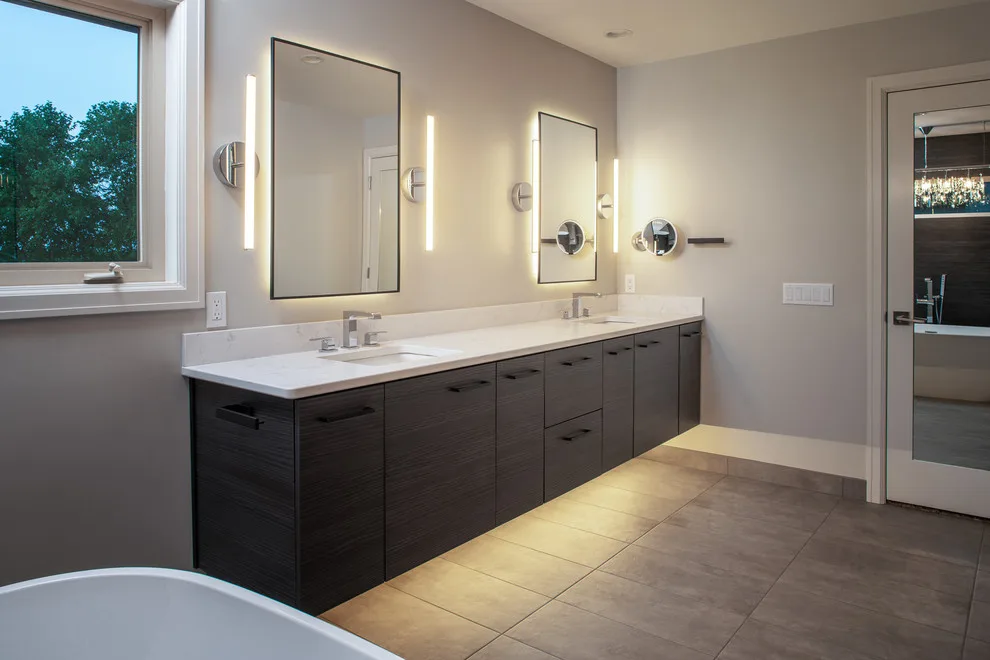 City Style Main Bathroom by HC Remodel & Design - Photo 7