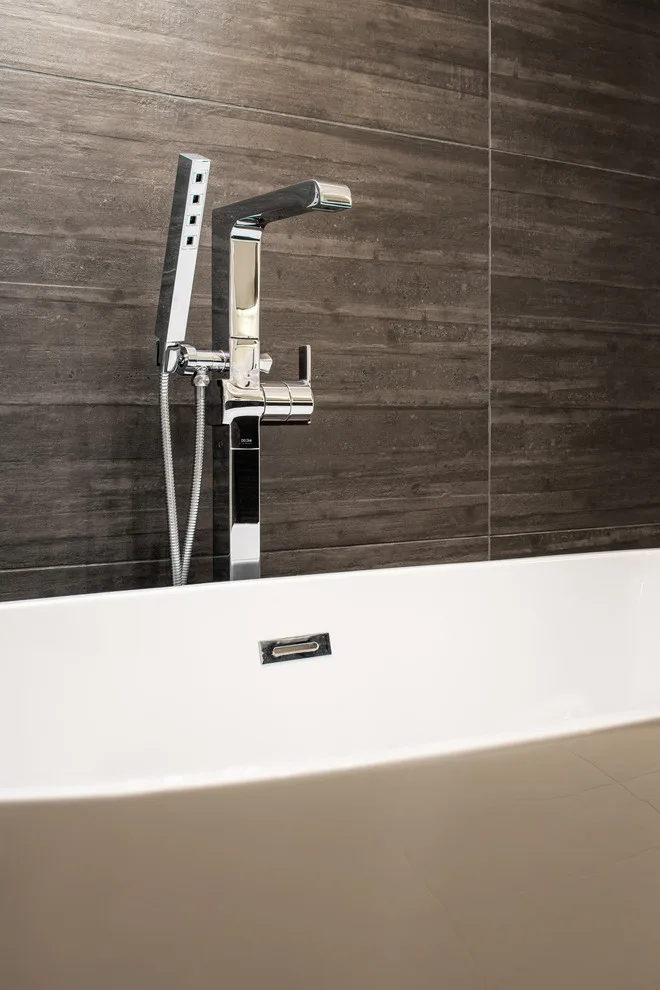 City Style Main Bathroom by HC Remodel & Design - Photo 6