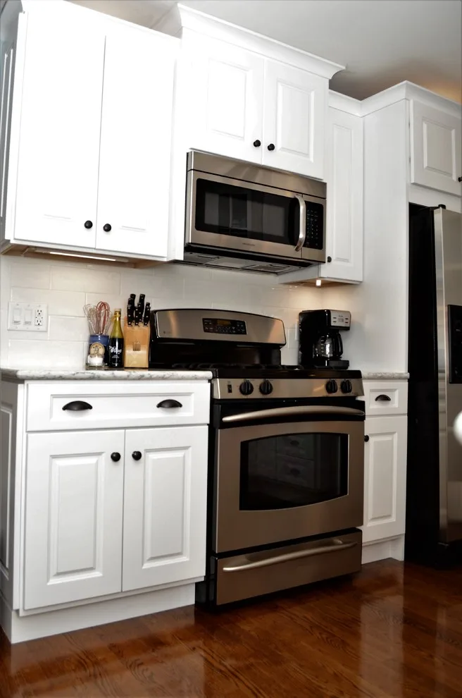 Maple White, Elegant and Timeless Kitchen. Haas Signature Line by Haas Cabinets - Photo 4