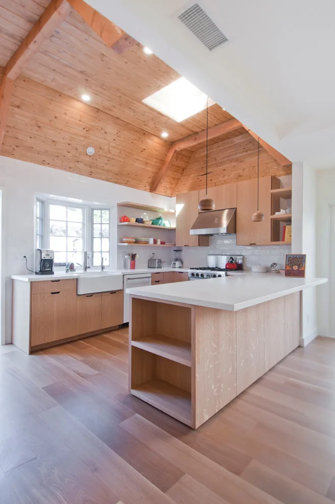 Venice Beach - Coastal Atmosphere by Concept Renovations, Inc. - Photo 19