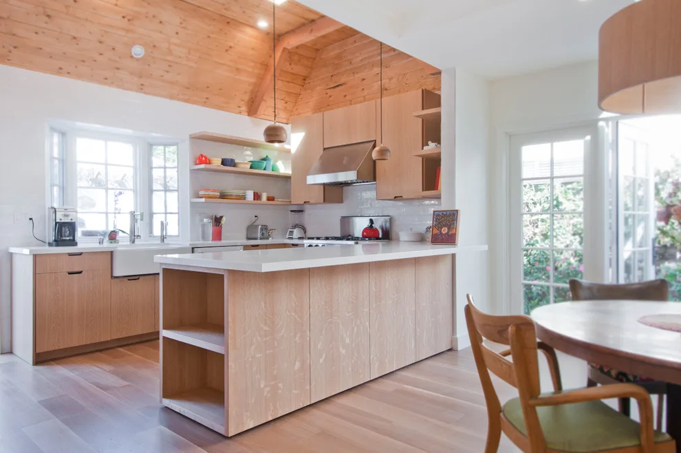 Venice Beach - Coastal Atmosphere by Concept Renovations, Inc. - Photo 58