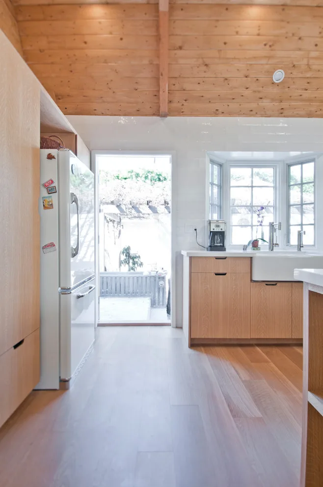 Venice Beach - Coastal Atmosphere by Concept Renovations, Inc. - Photo 45