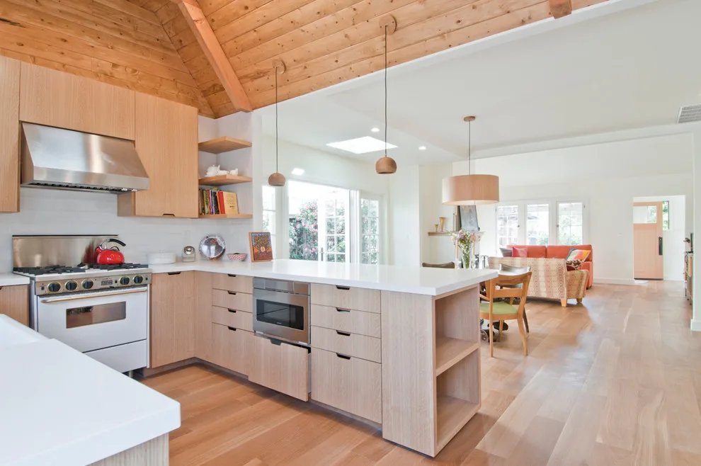Venice Beach - Coastal Atmosphere by Concept Renovations, Inc. - Photo 46