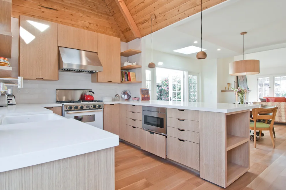 Venice Beach - Coastal Atmosphere by Concept Renovations, Inc. - Photo 3