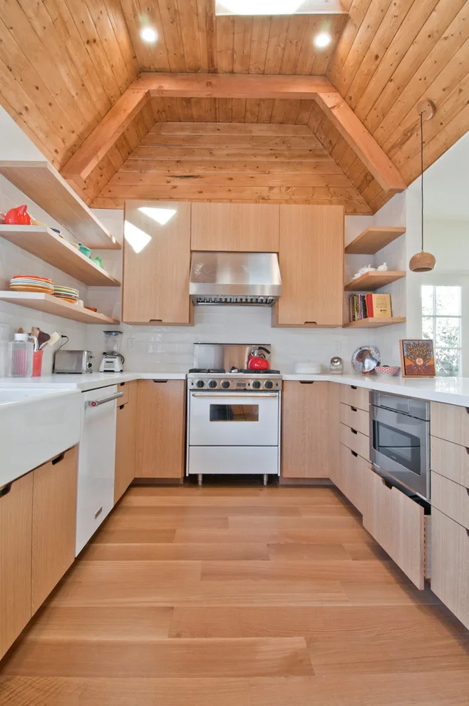 Venice Beach - Coastal Atmosphere by Concept Renovations, Inc. - Photo 42