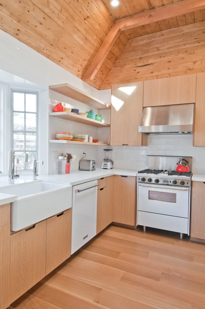 Venice Beach - Coastal Atmosphere by Concept Renovations, Inc. - Photo 28
