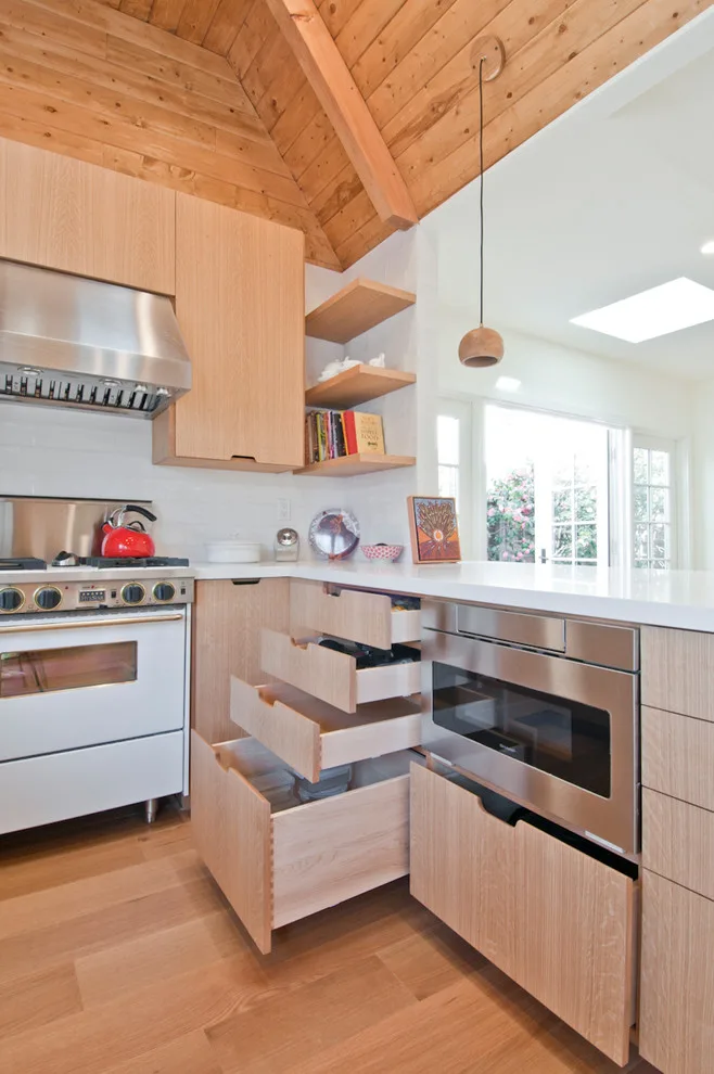 Venice Beach - Coastal Atmosphere by Concept Renovations, Inc. - Photo 29
