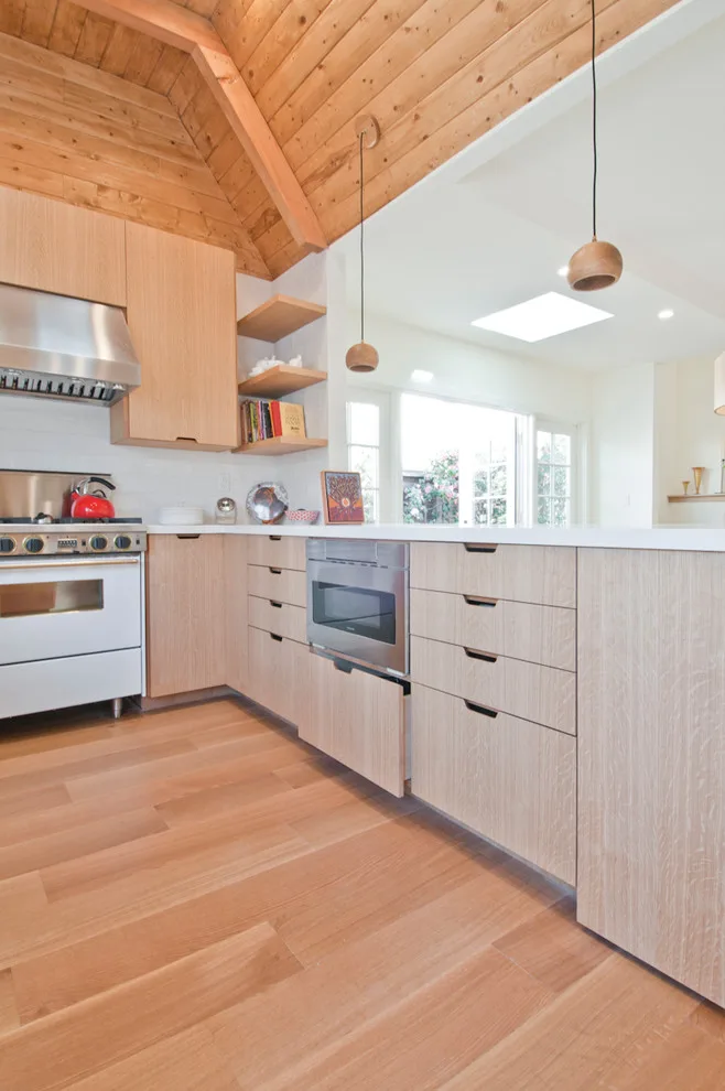 Venice Beach - Coastal Atmosphere by Concept Renovations, Inc. - Photo 64