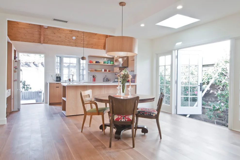 Venice Beach - Coastal Atmosphere by Concept Renovations, Inc. - Photo 6