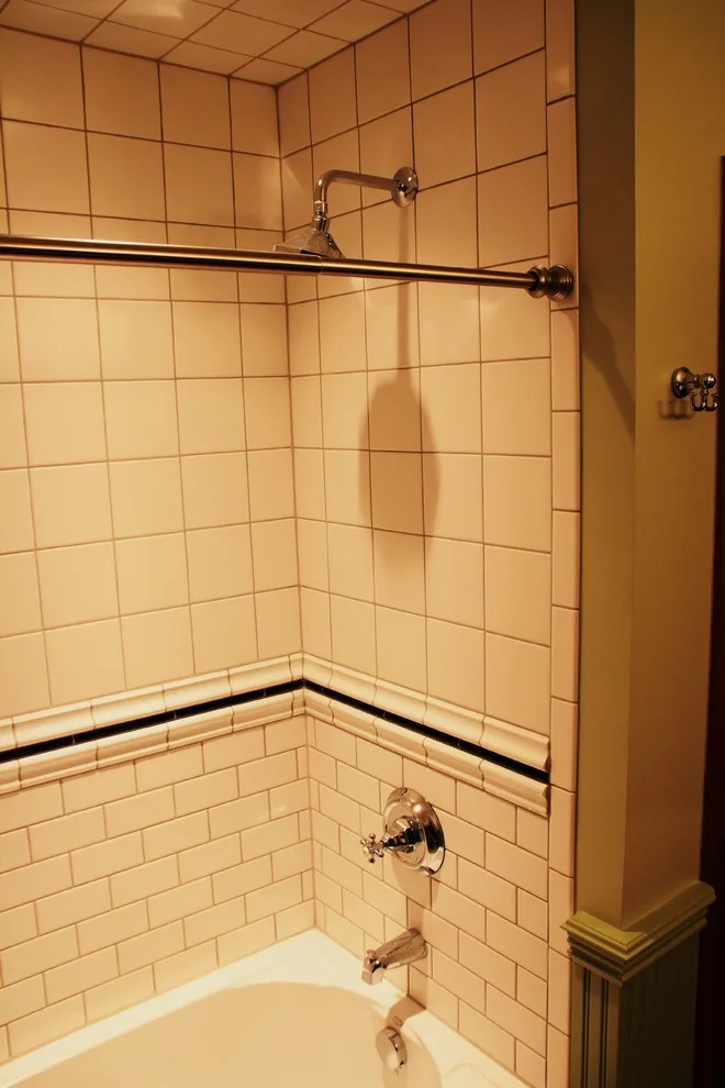 Retro Restroom by Ralph David Builder - Photo 3